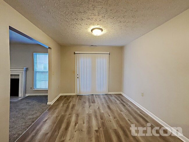 Foto del edificio - 910 Claiborne Ln