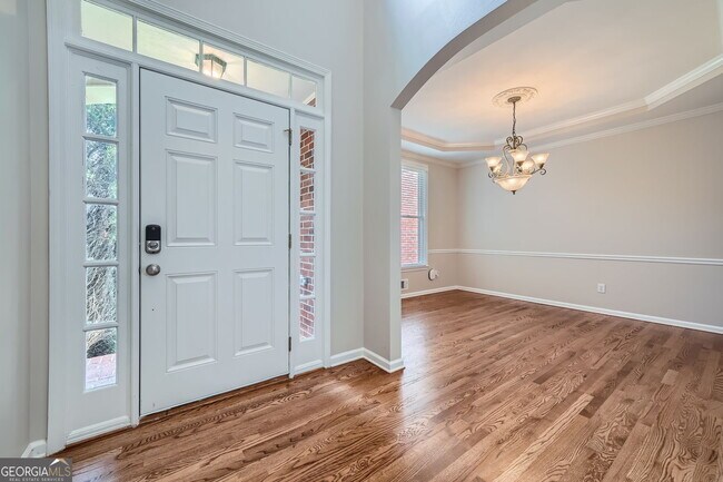 Building Photo - 402 Carriage Oaks Dr
