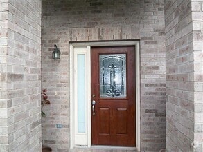 Building Photo - 2223 Enchanted Park Ln