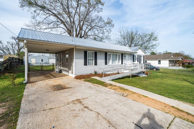 Foto del edificio - 4304 6th Street East Tuscaloosa, AL 35404