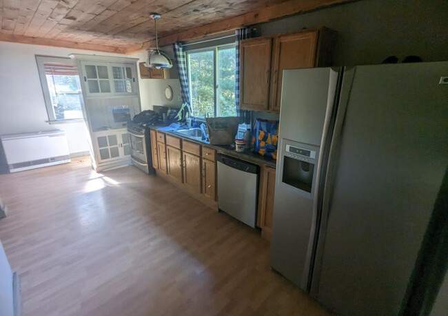 Building Photo - 458 Carding Machine Rd