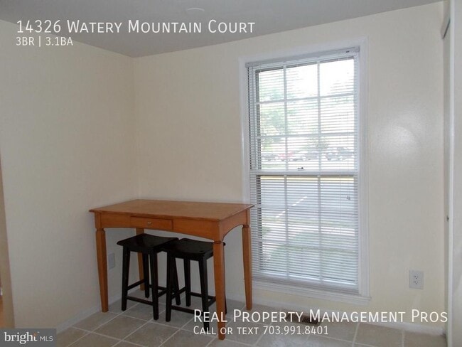 Foto del edificio - Qualify for a zero deposit? Granite Counters
