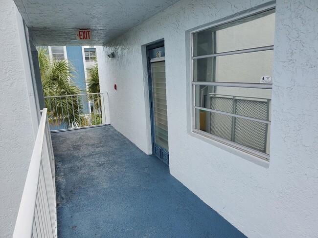 Foto del edificio - 7688 NW 18th St