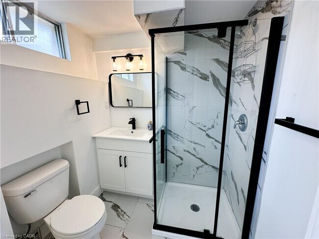 Photo du bâtiment - 19 Elm Ridge Dr