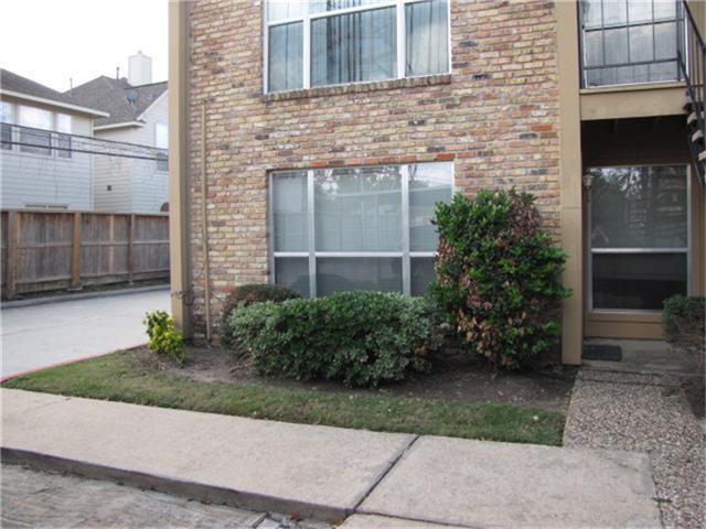 Primary Photo - 3303 W Greenridge Dr