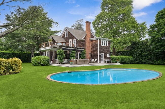 Building Photo - 140 Little Plains Rd