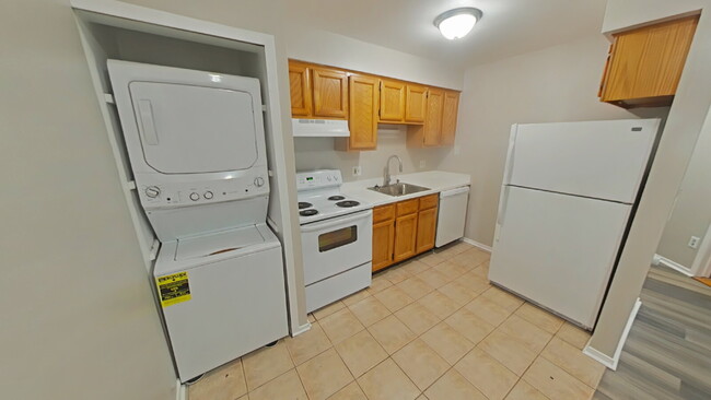 Foto del edificio - "1-Bedroom Condo Retreat in Fraser with 45...