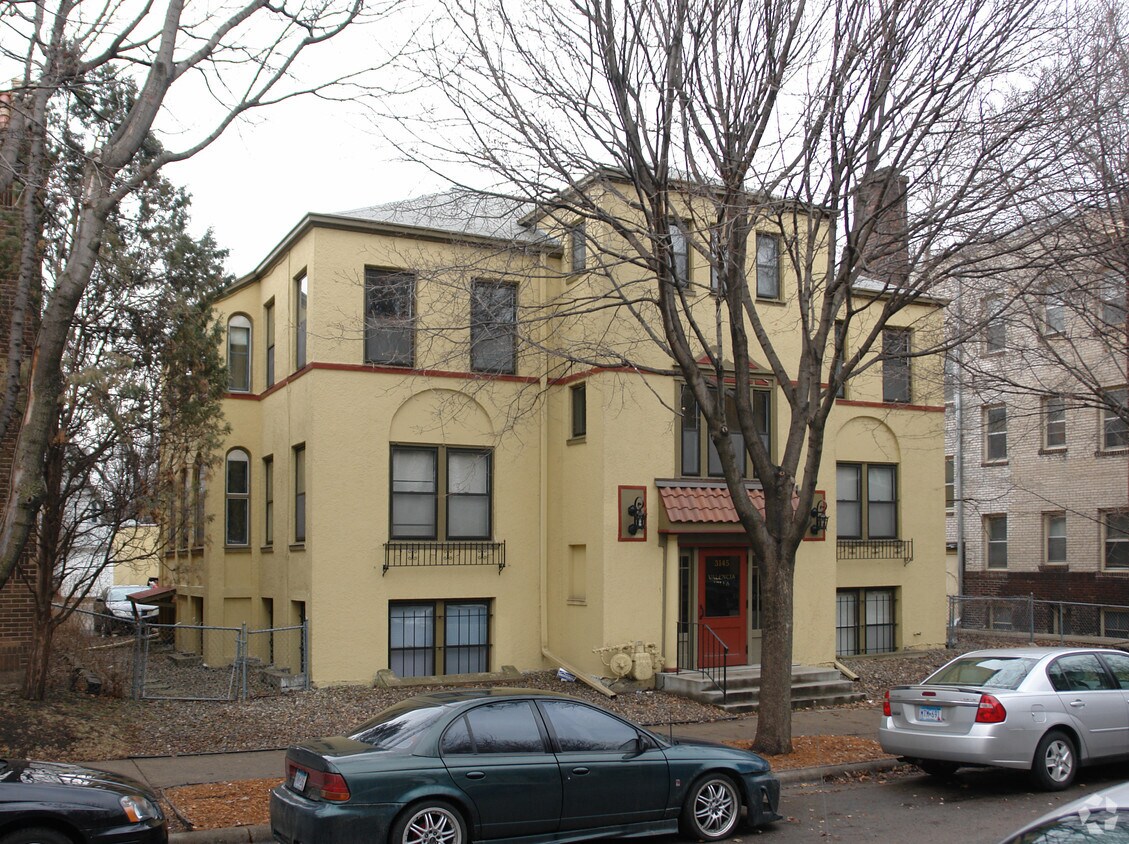 Building Photo - 3145 Girard Ave S