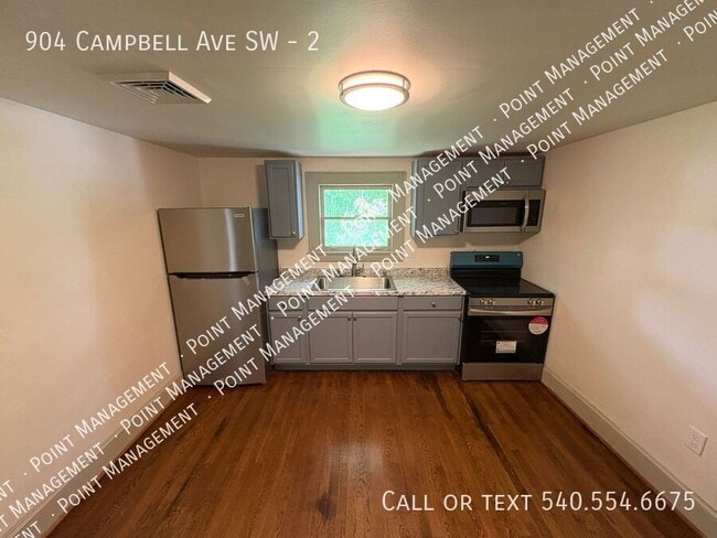 Building Photo - 904 Campbell Ave SW