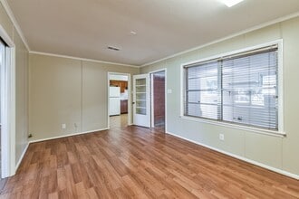 Building Photo - 5231 Willowbend Blvd