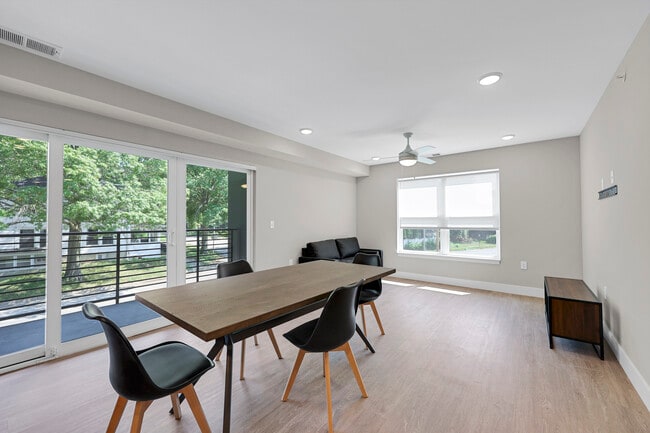 Foto del edificio - 707 W Springfield Ave