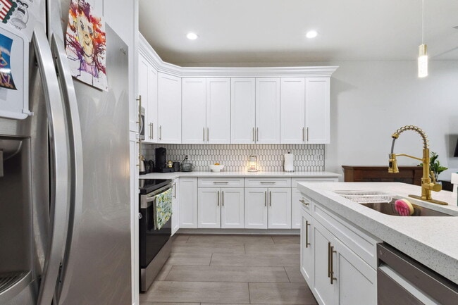 Building Photo - 6944 2nd St