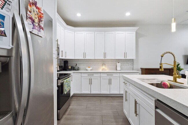 Foto del edificio - 6944 2nd St