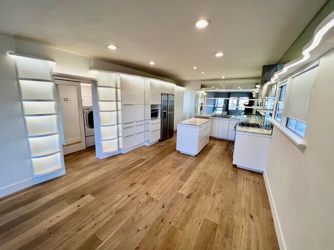 Foto del edificio - 1072F-A/B-PGPM-T/L-CS