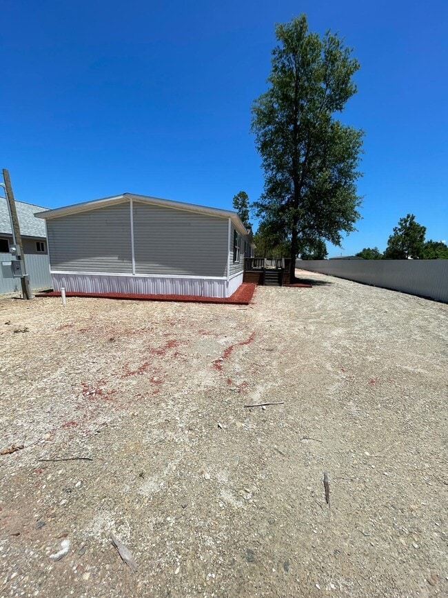 Building Photo - 72 Rd 5128