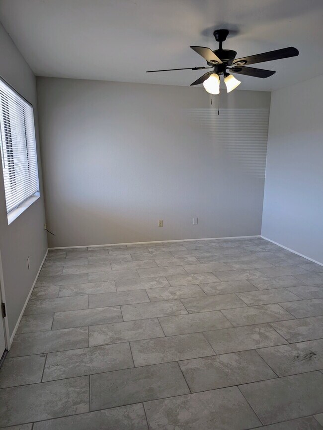 Foto del edificio - 2 Bedroom 2 Bathroom Townhome in desirable...