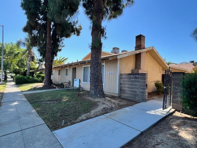 Foto del edificio - 4313 N Emerson Ave