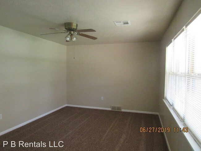 Building Photo - 3 br, 1.5 bath House - 4615 SW Beta Avenue
