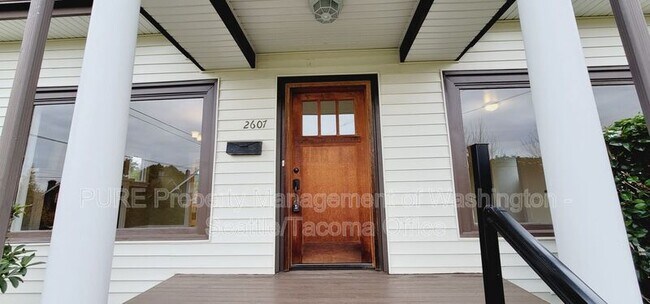 Building Photo - 2607 N Lawrence St