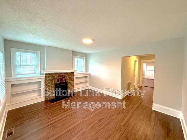 Building Photo - 2225 Celia Ave