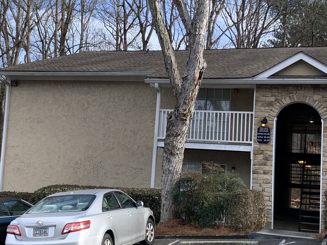 Primary Photo - 3115 Seven Pines Ct