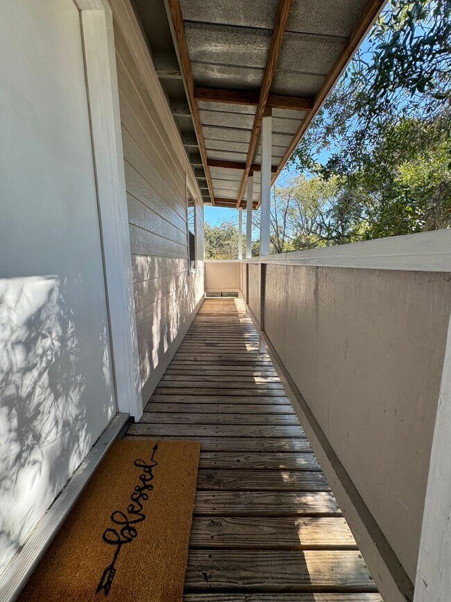 Foto del edificio - 2 br, 1 bath House - 1405 GATTIS DRIVE UNIT B