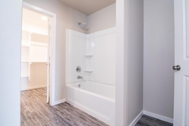 Foto del edificio - 1902 Langford Ave