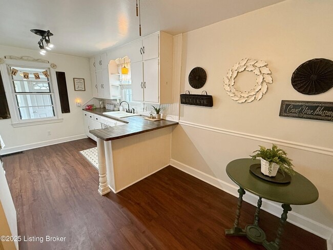 Foto del edificio - 1445 Campbellsville Rd