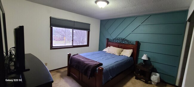 Foto del edificio - 1765 3rd Ave NE