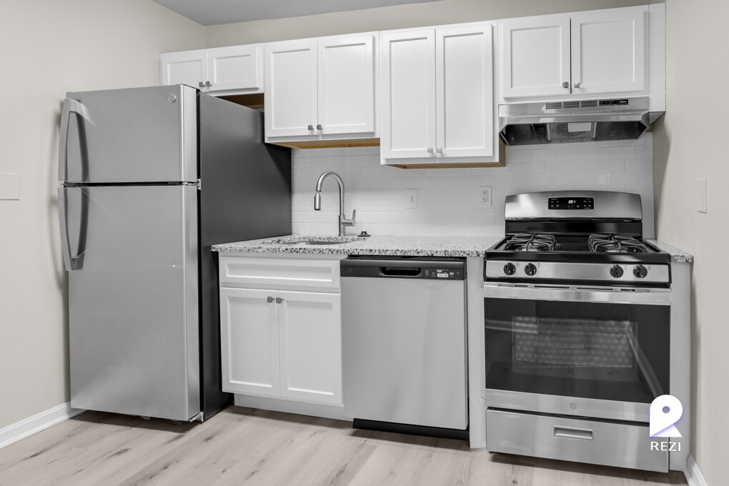 6405 HilMar Dr Unit 302, District Heights, MD 20747 Room for Rent in