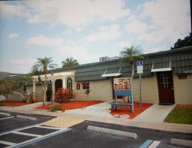 Building Photo - 1799 N Highland Ave