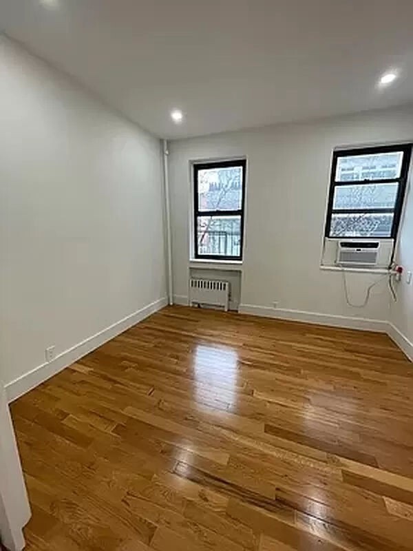 Building Photo - 568 Ninth Avenue