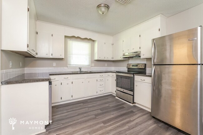 Foto del edificio - 1670 Village Pl