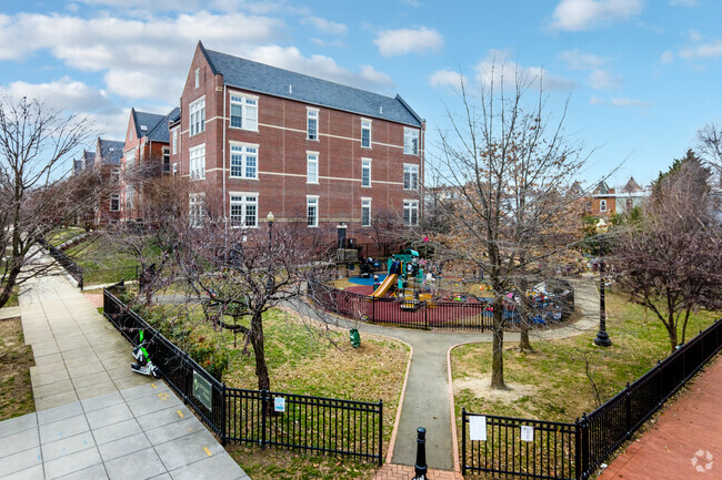 Context View - Lovejoy Lofts