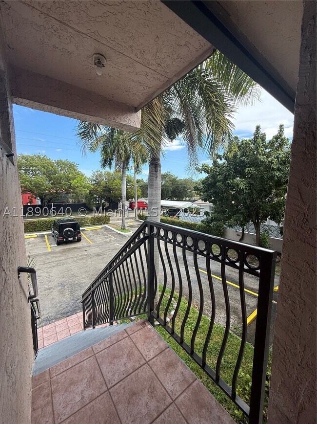 Foto del edificio - 100 SE 5th St