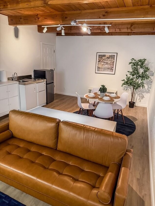 Photo - 2608 E Valley St (Seattle, WA)