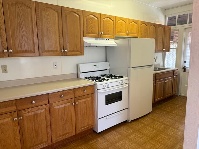Foto del edificio - 261 E 6th St