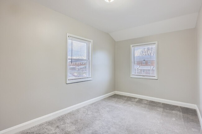 Photo - 1029 Middlesex Rd Townhome