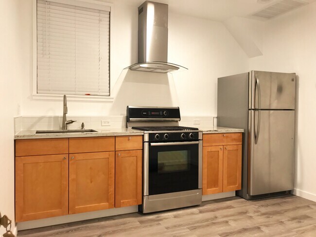 Foto del edificio - 925A Southgate Avenue