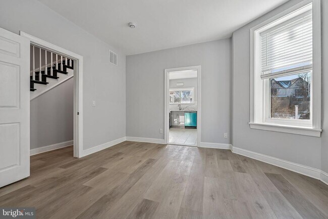 Foto del edificio - 92 Leigh Ave