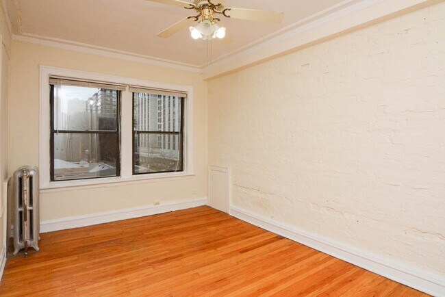 Foto del edificio - 1169 N Dearborn St