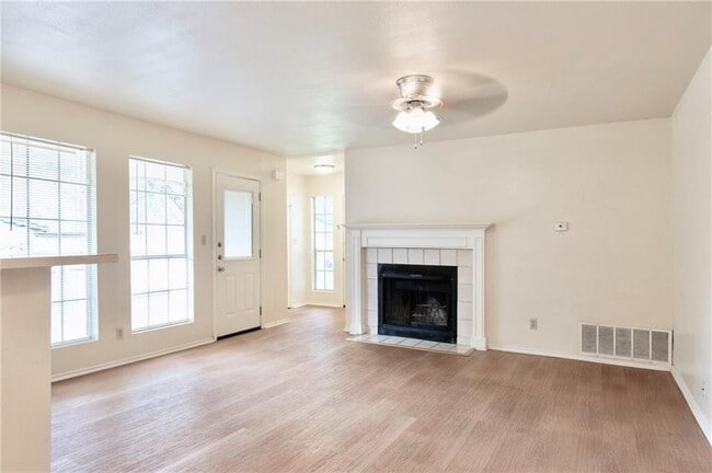 Building Photo - 341 Fantail Loop