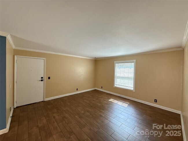 Foto del edificio - 2632 Park Rd