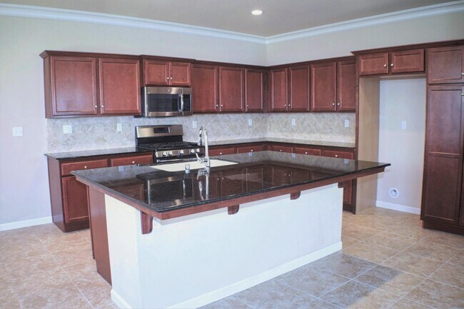 Building Photo - 3847 Bellaire Ave