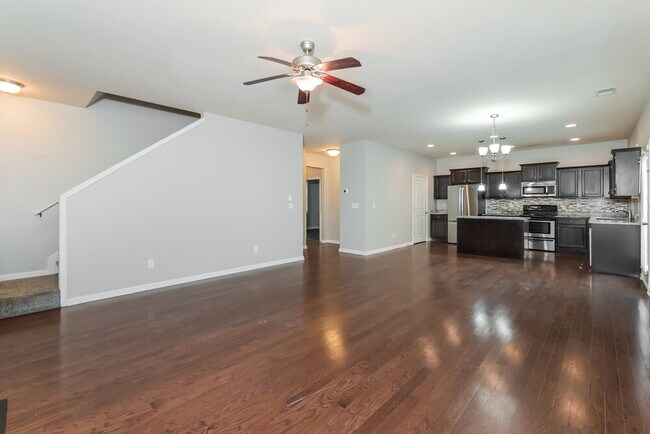 Foto del edificio - 131 Shadow Creek Ct