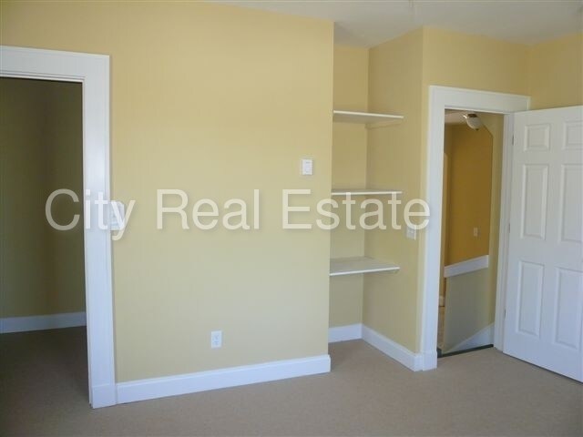 Foto del edificio - 127 Hillside St