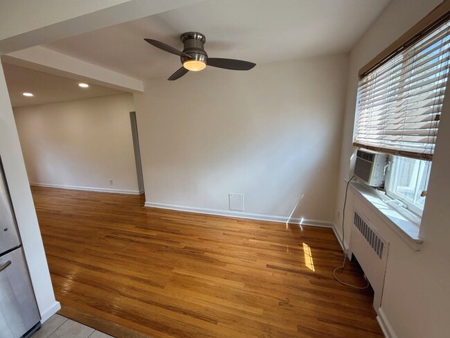 Building Photo - 14 Nathan Hale Dr