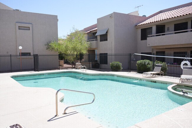 Foto del edificio - 11666 N 28th Dr