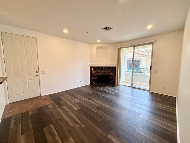Building Photo - Beautiful Rancho San Diego Condo In Reming...