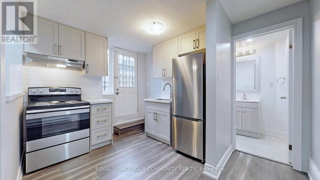 Photo du bâtiment - 1228 King St W